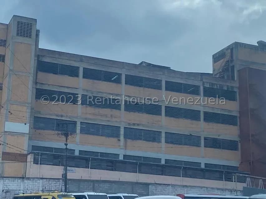 Comercial (Galpon - Deposito) en Venta en Ruiz Pineda, Distrito Metropolitano
