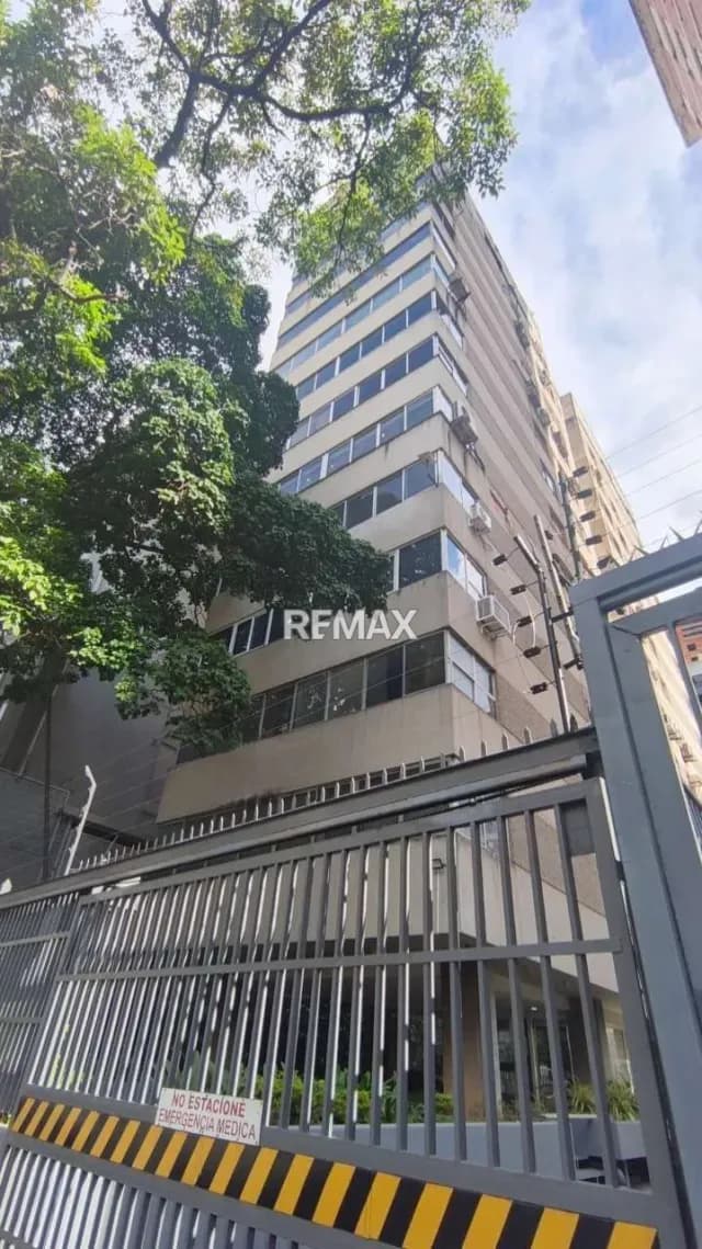 Local Comercial ideal para Oficina o Consultorio Medico en venta en Caracas