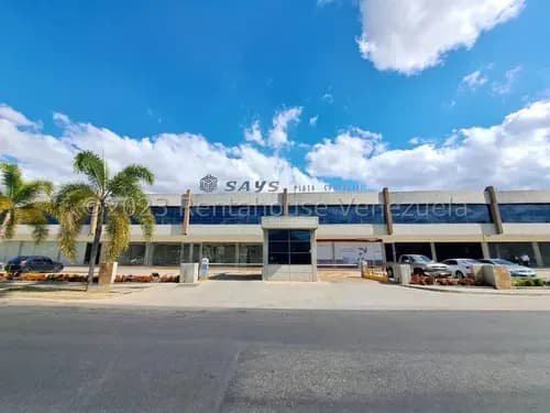 Alquiler Elegante Local Comercial A Estrenar De 560 M2 Con Fachada De Vidrio Y Planta Eléctrica En La Zona Industrial 2 Barquisimeto,lara Mp