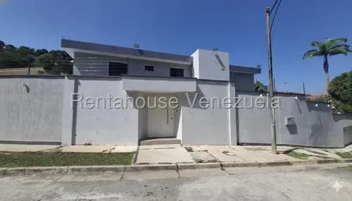 Moderna Casa En Venta, Macaracuay. Mercedes Legorburu. Mls #26-13794