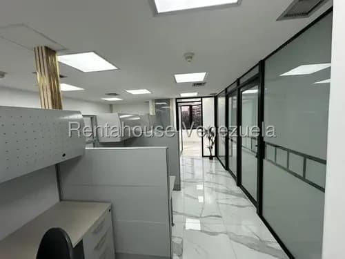 Oficina Espectacular En Alquiler, Frente Al C.c. El Sambil. Jm-rc 26:21412