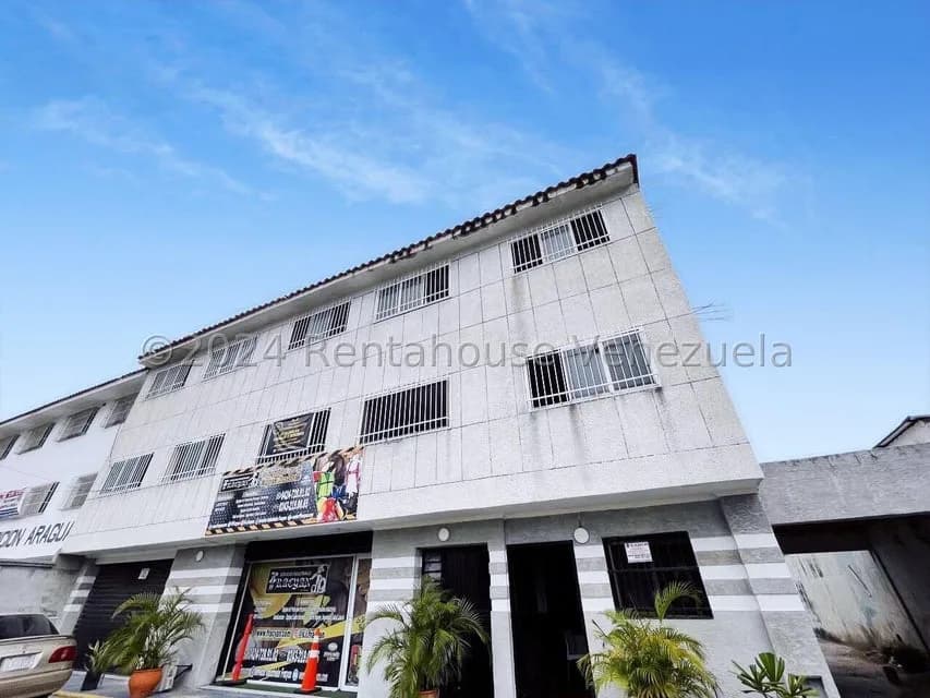 Comercial (Edificio) en Alquiler en La Romana, Aragua