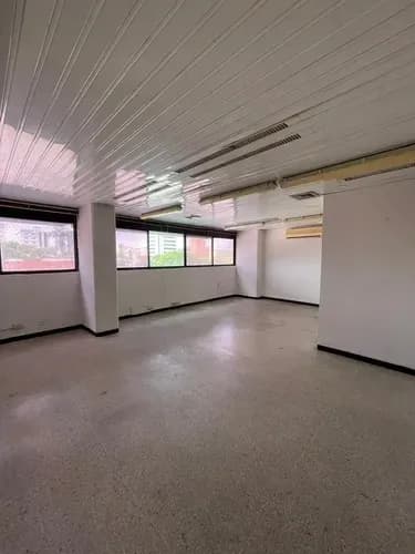 (gb989) En Alquiler Oficina En Centro Profesional Av Bolivar