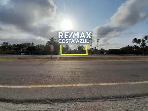 En Venta Terreno De 750 Metros Cuadrados En Plena Carretera Nacional Moron Coro Sector Araguita Diagonal A Playa Kontiki En Tucacas