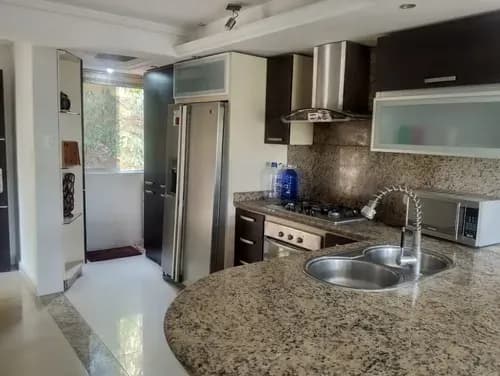 En Venta Apartamento En Conjunto Residencial Santa Teresita Urb. Mañongo. Julian Acosta 143
