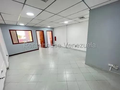 Lcda. Milagros Carrasquel Oficina Alquiler Barquisimeto Lara Zona Este El Parque Economica Comercial Economico Código Inmobiliaria Rent-a-house 26-12206
