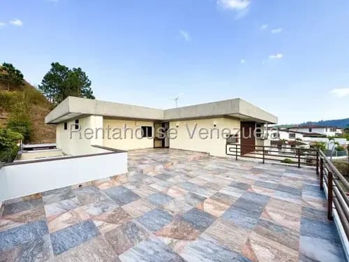Oportunidad Única! En Los Naranjos Del Cafetal , Encantadora Casa De Dos Niveles En Venta. Mls #26-5633. K.o.