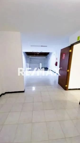 Se alquila casa de uso comercial o residencial en barrio libertador