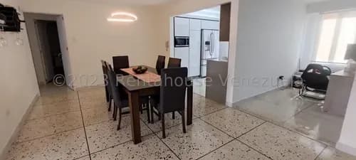 Apartamento En Venta Montalban Ii 26-18154