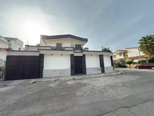 Annic Coronado Vende Casa En La Urbanizacion Prebo Ii. Calle Cerrada, Pozo Y Planta 100% 315880