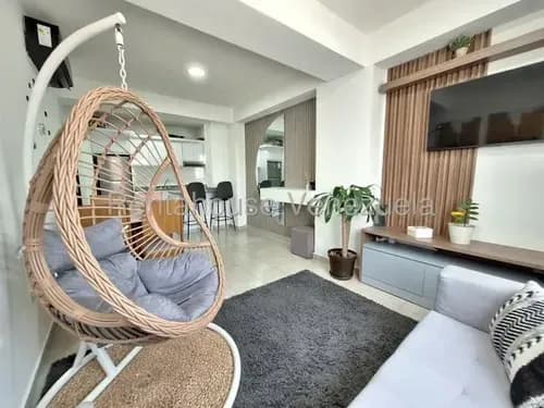 Si Deseas Un Apartamento Que Ya Este Remodelado Y Su Cocina Este Lista Y Equipada Esta Es La Opcion Para Ti. Cuenta Con 66 Mtrs2 2 Amlias Habitaciones, 2 Baños, 2 Puestos De Estacionamineto Lineales