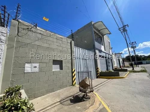 Venta Propiedad Comercial De 1.600m2 En Urb Agua Viva Cabudare,lara Asesora Mehilyn Perez