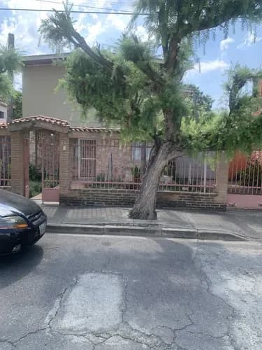 En Venta Casa En Urbanización Tiuna Con Vigilancia Privada