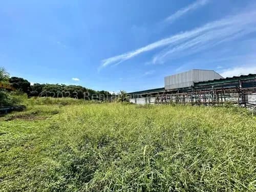 Mp Mls #24-11135 Rent A House Tiene A La Venta Para Usted Un Lote De Terreno Con Mas De 5830m2 Y Con Las Bienhechurias Sobre El Construidas: Local/oficina De 93,38m2. Zona Industrial Carabobo
