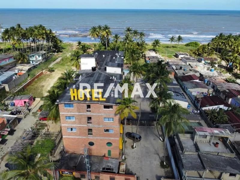 VENDE HOTEL CON ESTILO COLONIAL CLÁSICO UBICADO EN LA POBLACIÓN DE BOCA DE AROA