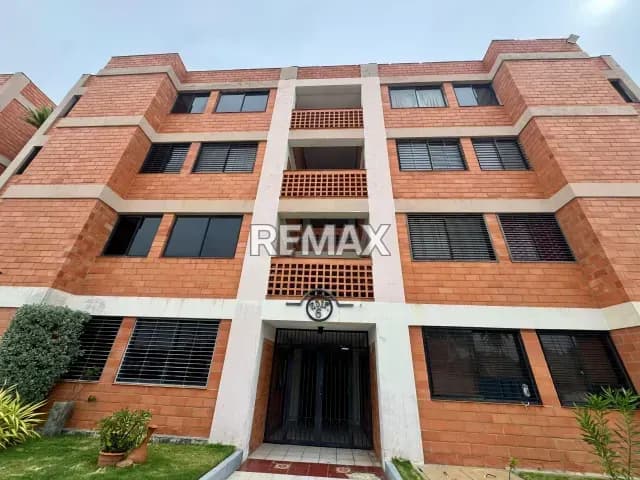 Apartamento en Venta Residencias Bayona II, Av Milagro Norte