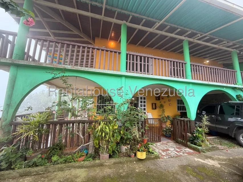 Casa (Multipes Niveles) en Venta en Monte Claro, Distrito Metropolitano