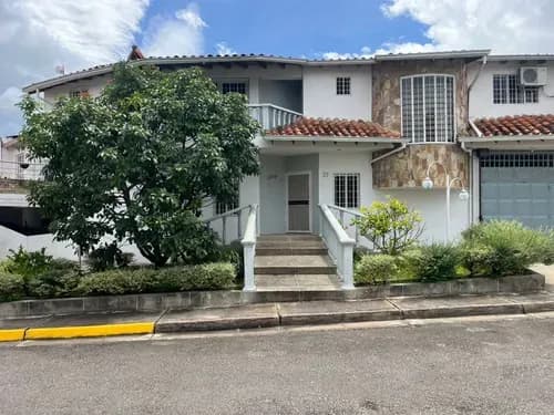 Casa En Venta Urb Los Chaguaramos Calle Monumental, Los Kioscos San Cristóbal Mg040