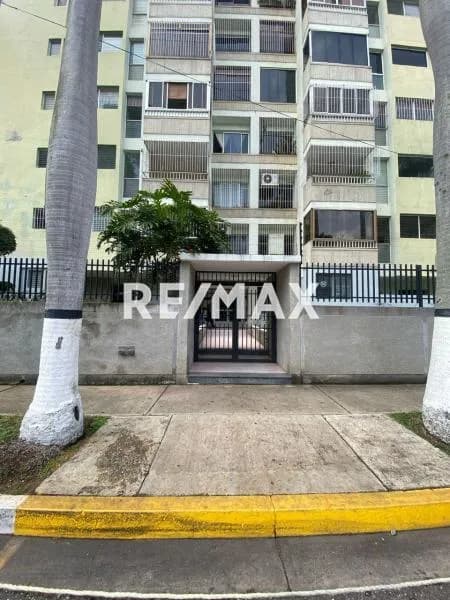 SE VENDE PH en el Este