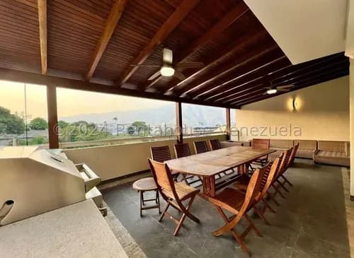 Remodelada Carla González Casa En Venta En Colinas De Bello Monte Mls #26-10325