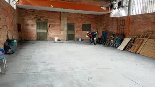 Se Alquila Edificio Industrial Ubicado En La Urb. Los Dos Caminos Municipio Sucre Del Estado Miranda.