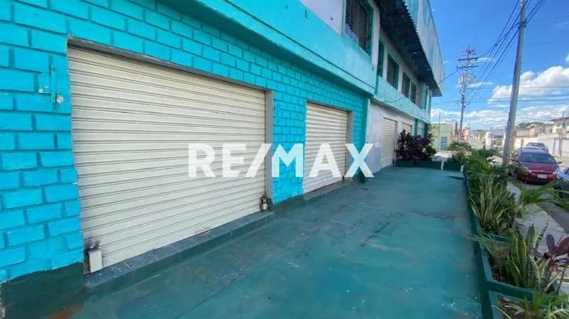 Local Comercial en Alquiler Calle 11 entre Carreras 21 y 22 Zona Este - Barquisimeto