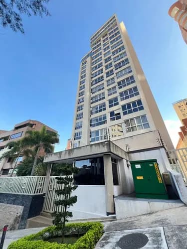 Mc Alquila Apartamento En El Parral En Alquiler De Lujo Res Utila Amoblado Y Equipado Apto 94mt2 Tanque Interno Planta 100% 4 A/a 3 Hab 2 Baños Piso De Porcelanato Y Cocina Con Tope De Cuarzo