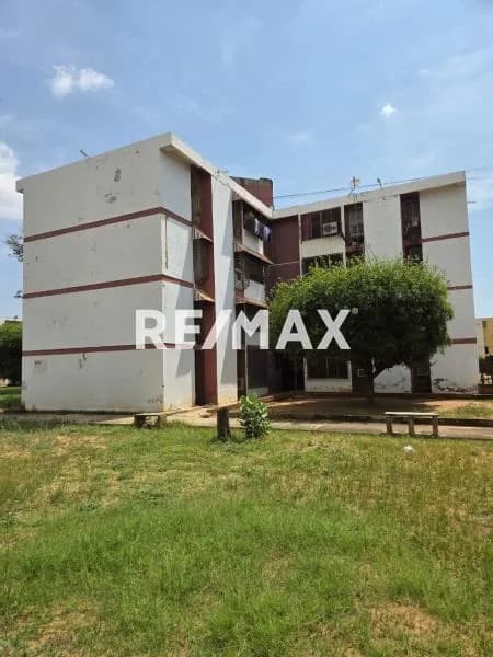 VENTA APARTAMENTO EN EDIF.RES EL VARILLAL