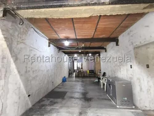 Casa En Venta En Centro De Valencia Mm Carabobo Ideal Para Emprender Una Joya Para Quienes Buscan Iniciar Negocios