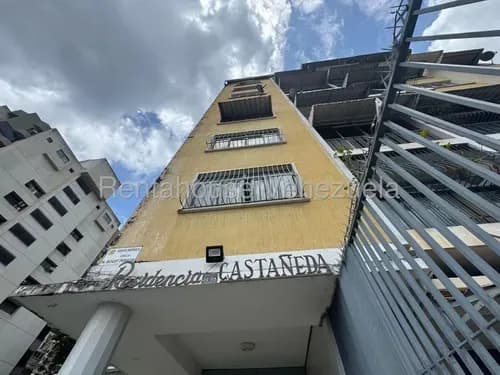 Venta De Apartamento En La Mejor Zona De Santa Mónica Con Vista Privilegiada. Andreina Salmeron