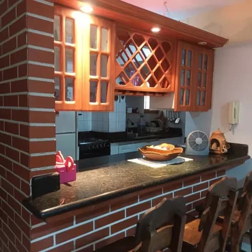 Mg32 Apartamento De 70 Mt2 Consta De 3 Hab. 2 Baños Cocina Empotrada Área De Lavandería 1 Puesto De Estac. Calendor De Agua, Se Queda La Estufa Con Horno. Gas Directo. Porton Eléctrico.