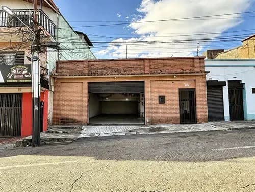 Local Comercial En Venta - Av. 19 De Abril - Excelente Ubicación