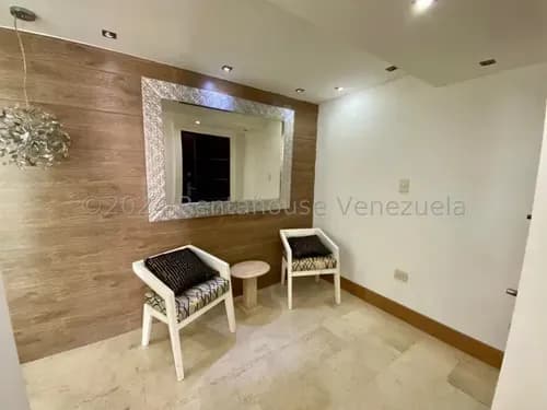 Exclusivo Apartamento De 238 M2 Pisos De Mármol, Amplia Sala Comedor, Cocina Italiana Planta Eléctrica 100% Piscina, Salón De Fiesta, Gym, Parque Infantil, Internet Satelital, Pozo De Agua 25-1511151