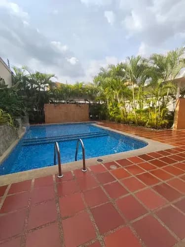 Se Vende Town House Con Piscina Y Pozo En El Parral