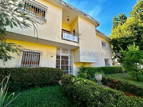 Venta Amplia Y Fresca Casa Comercial Con Buena Iluminacion Natural Ubicada Valencia - La Viña (inm #25-1275) En La Zona Comercial Numero Uno De Valencia. Solo Clientes