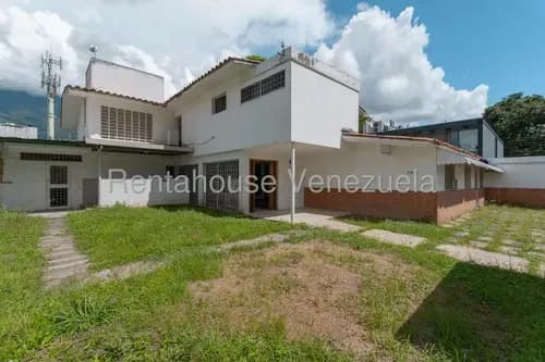 Casa En Venta. Urb. Chuao. 26-9962 Neyla Cedeño.
