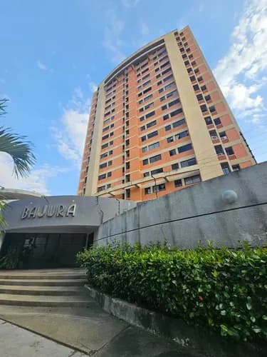 Comodo Apartamento Urb Los Mangos Res Basura A Remodelar, Planta 50% Piso Bajo Excelente Ubicación, Segura, Oferta, Valencia Zona Norte.