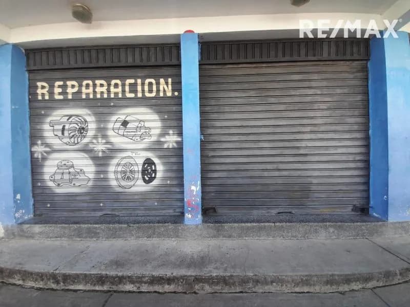 En Alquiler Local Comercial ubicado en Guanare, en la Calle 13 entre carrera 15 y Av. Simón Bolívar (frente al edificio blanco del Seguro Social), Guanare, Portuguesa, Venezuela