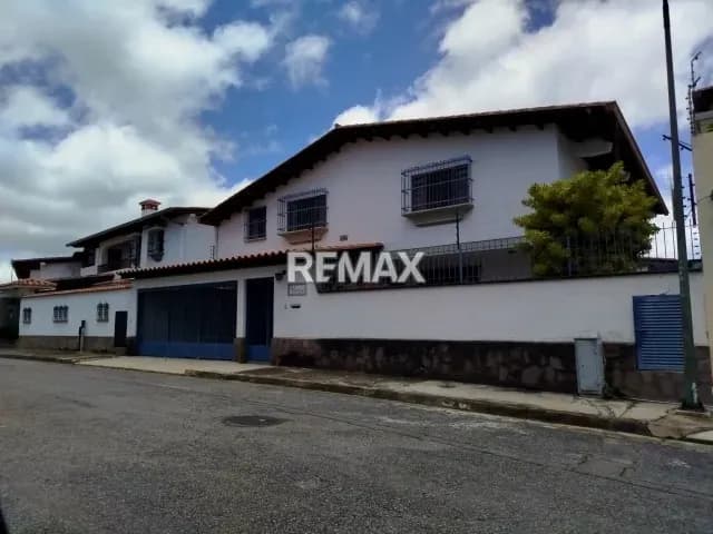 Casa 450m los Naranjos del Cafetal Vista al Avila