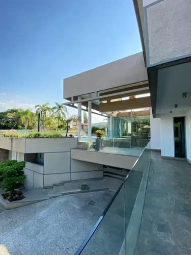 La Mejor Casa De La Viña Muy Imponente Con Excepcionales Características De Gran Lujo Comodidad Y Seguridad