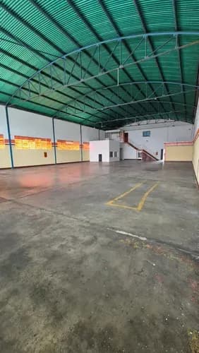 Estela Montilla Alquila Galpón En Parque Industrial Castillito