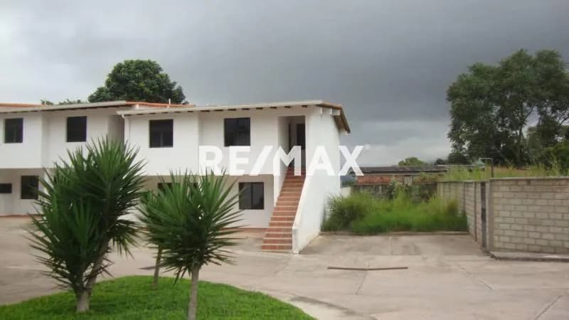 APARTAMENTO en San Rafael cr jabillos5-A Planta Baja