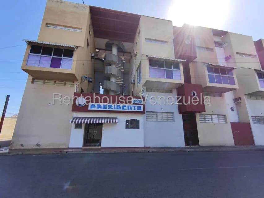 Comercial (Edificio) en Venta en Punto Fijo, Falcon