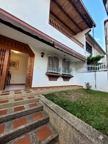 Venta De Hermosa Quinta Dúplex En Macaracuay Caracas Completamente Amoblada 294m2 Jjgm
