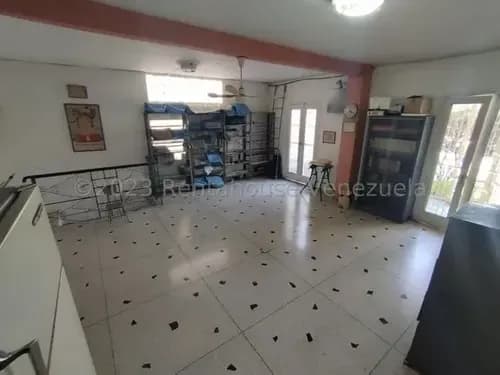 Local Comercial E Venta San Bernardino Mls #24-6121 Neyla Cedeño Km