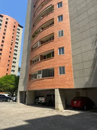 Dionettsy Rivero Vende Apartamento Semi Amoblado En Residencias Las América Callejón Prebol Valencia Carabobo / Pozo Y Planta Eléctrica 50% ( Sólo Clientes)