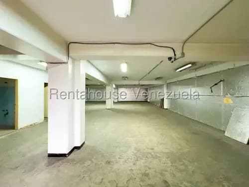 Edificio En Venta En La Urbina Cda 26-4373