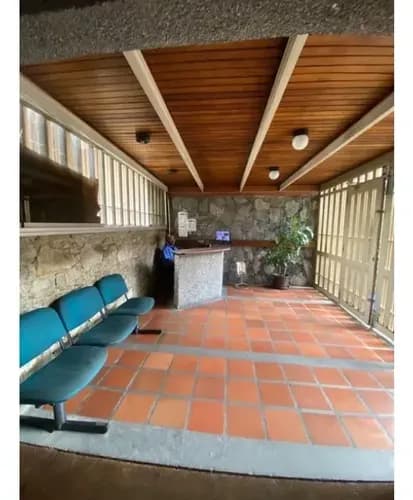 Alquillo Consultorio/oficina 100m2 San Bernardino 8824
