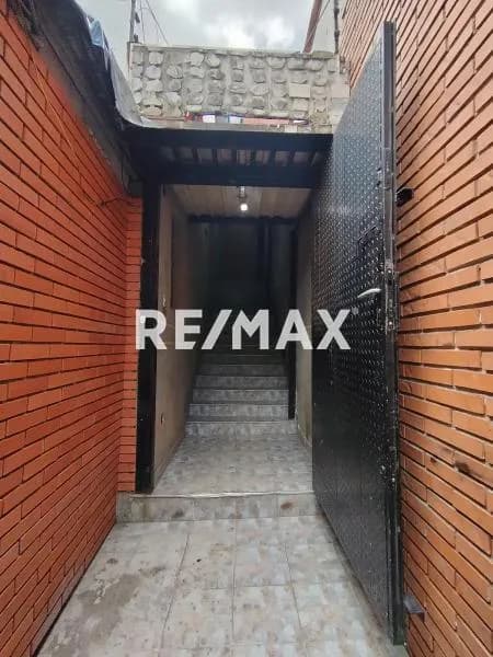 En alquiler local comercial Duplex Sector Centro Valera