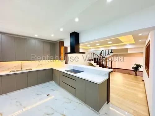 Casa En Venta , Calle Cerrada , Prados Del Este , Mim 26-11042